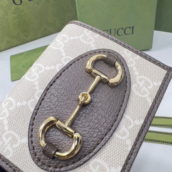 グッチ財布コピー内部構造